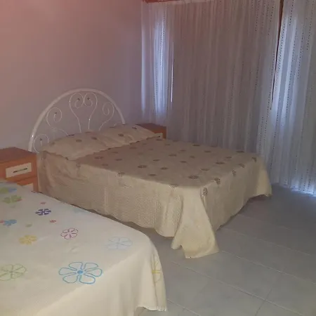 2 Munites Walk To Ladies Otel *