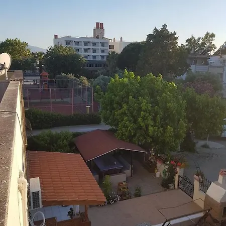 2 Munites Walk To Ladies Otel Aydın